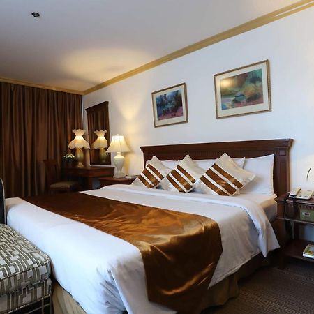 Tiara Oriental Hotel Makati City Екстериор снимка