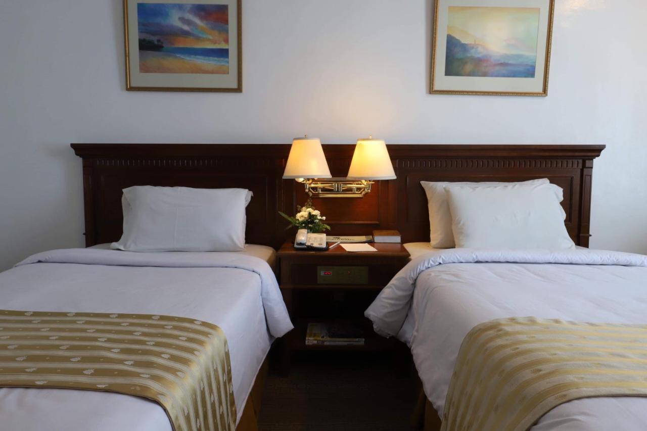Tiara Oriental Hotel Makati City Екстериор снимка