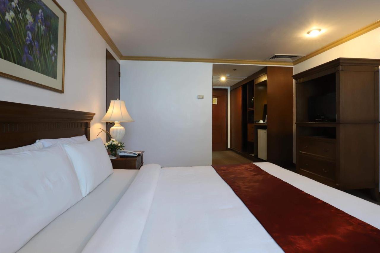 Tiara Oriental Hotel Makati City Екстериор снимка